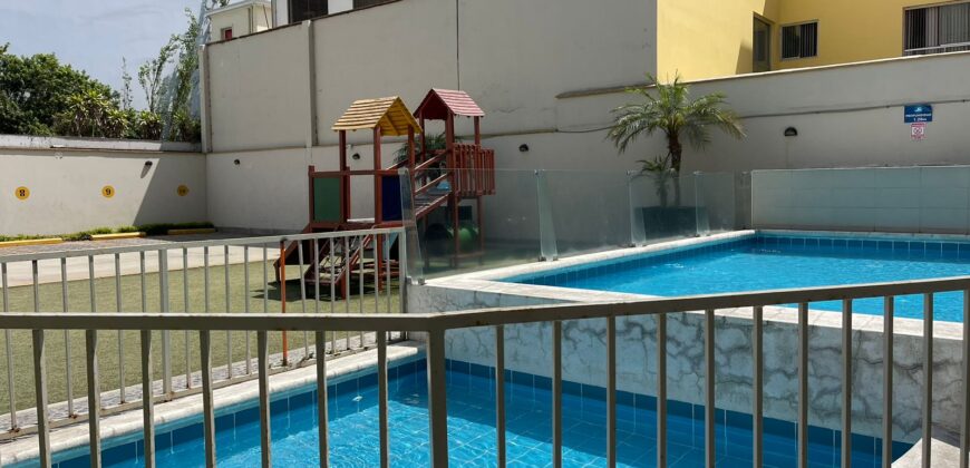 Vendo Departamento con Balcón en Av. Javier Prado Oeste