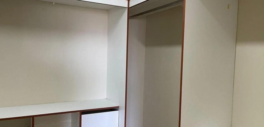 Vendo Departamento con Balcón en Av. Javier Prado Oeste