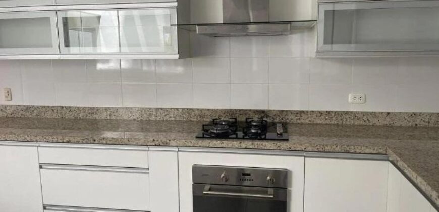 Alquiler de Espectacular Departamento en 3er Piso