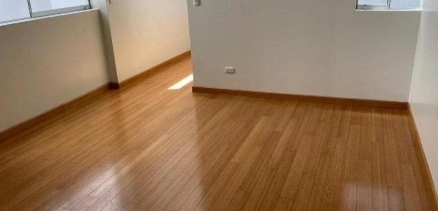 Alquiler de Espectacular Departamento en 3er Piso