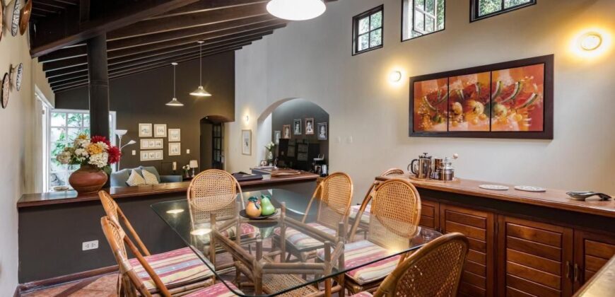 Venta de Hermosa  Casa con Bungalow La Planicie- La Molina