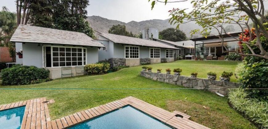 Venta de Hermosa  Casa con Bungalow La Planicie- La Molina