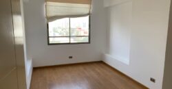 Vendo Departamento con Balcón en Av. Javier Prado Oeste