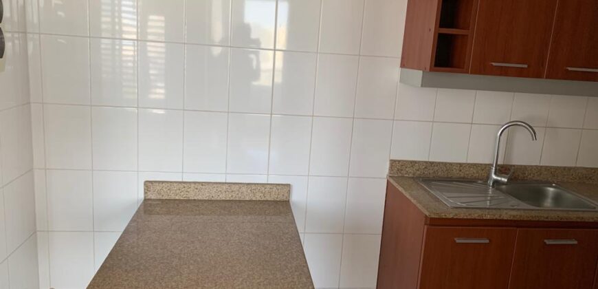 Vendo Departamento con Balcón en Av. Javier Prado Oeste