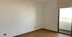 Vendo Departamento con Balcón en Av. Javier Prado Oeste