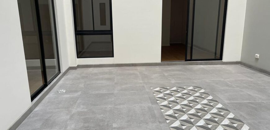 Venta Dpto. Estreno Primer Piso con Terraza en Surco