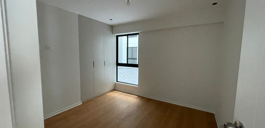 Venta Dpto. Estreno Primer Piso con Terraza en Surco