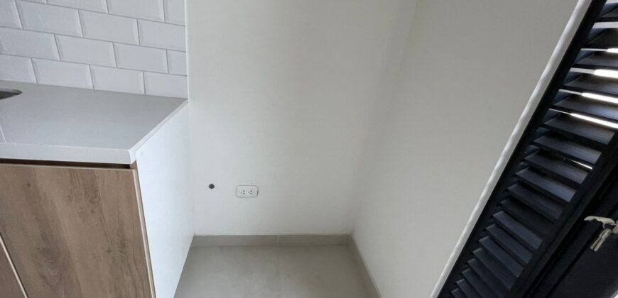 Venta Dpto. Estreno Primer Piso con Terraza en Surco